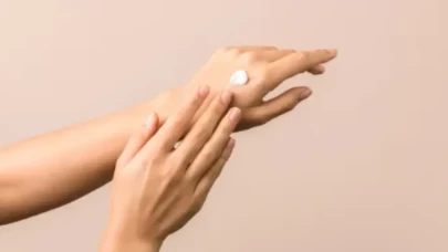 Ellerin geç yaşlanması için 5 etkili yöntem