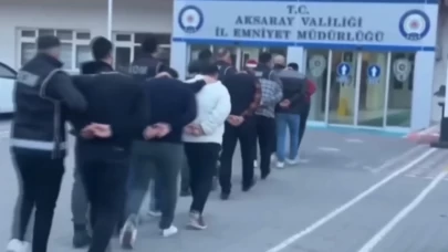Aksaray'da 10 adrese FETÖ baskını: Şüphelilerden biri cezaevinde