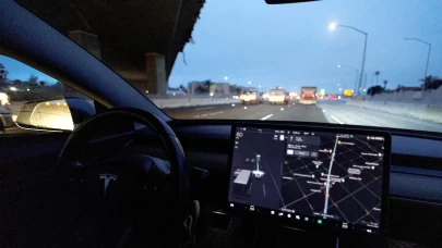 Avustralya’da Tesla’yı vuran gizemli cisim