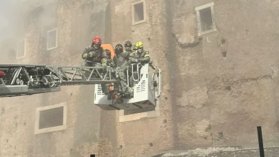 Roma’da tarihi kule çöktü: 4 işçi yaralı