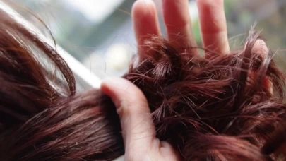 Saçtan Kına Çıkarma Yöntemleri Nelerdir?