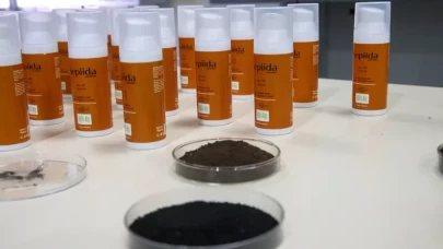 Türk akademisyenler, mürekkep balığından cilt onarıcı ve koruyucu güneş kremi üretti