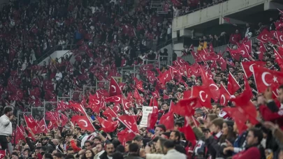 Bursa'da milli maça yoğun ilgi