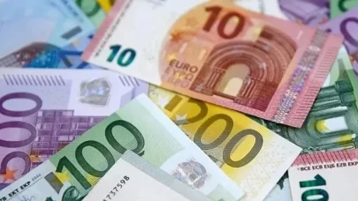 Euro 3 ayın dibinde