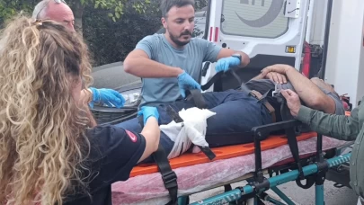 Trabzon hurması toplarken düştü: Demir korkuluk bacağına saplandı