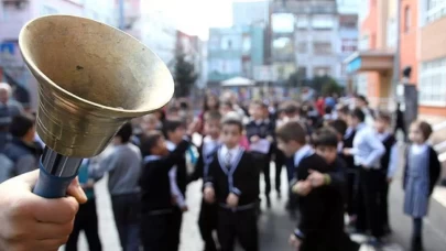 Okullarda son ders zili yarın çalacak