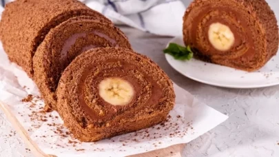 Çatlamayan çikolatalı muzlu rulo tarifi