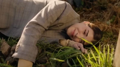 Taşacak Bu Deniz 5. Bölümde Esme, Heleni'nin Kızı Olduğunu Öğrenecek Mi? Şerif 21 Yıllık Sırrı Açıklayacak Mı?