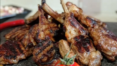 Et lokum gibi oluyor! Bu tarifi denemeyen pişman