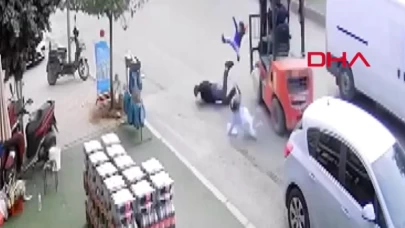 Mersin'de ters yönde gelen forklift baba ve 2 çocuğunu ezdi!