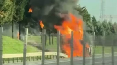 Tuzla’da seyir halindeki TIR alev alev yandı