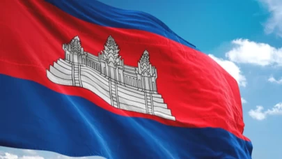 Kamboçya'da otobüs nehire düştü: 13 ölü, 24 yaralı