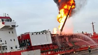 Ukrayna'da drone ile vurulan Türk gemisinde yangın çıktı