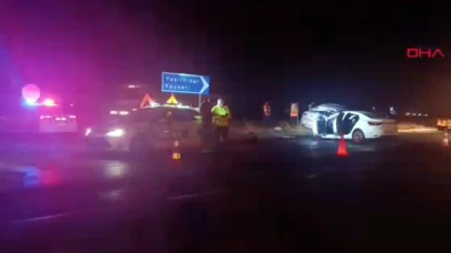 Niğde’de iki otomobil çarpıştı