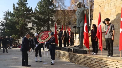 Cumhuriyetin temelleri atıldığı kentte Atatürk saygıyla anıldı