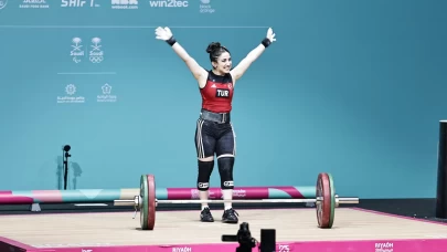 Milli haltercilerden Riyad'ta 6 altın madalya