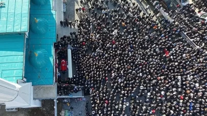 Bursalı şehit binbaşıyı binlerce kişi uğurladı: O anlar dronlakaydedildi