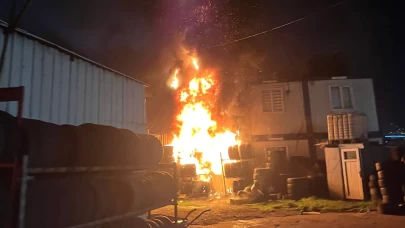 Başakşehir’de soba yangını iki iş yerini küle çevirdi