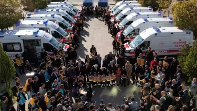 Diyarbakır’da sağlık filosuna 15 yeni ambulans: Vali Zorluoğlu modern yatırımları açıkladı