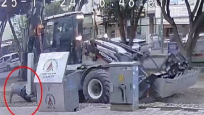 Antalya’da feci kaza: Ekmek almaya çıktı kepçenin altında can verdi!