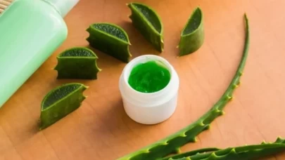 Güzellik uzmanlarını şaşırtan aloe vera kremi tarifi
