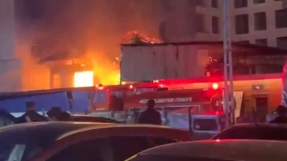 Rize’de 2 katlı ev alev alev yandı: Yangın son anda kontrol altına alındı