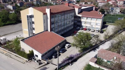 Edirne'de 'depreme dayanıksız' lise binasının yıkılmasına karar verildi