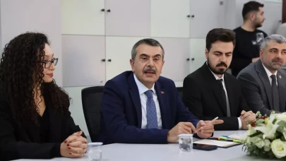 Bakan Tekin: Okullarımızda sadece mesleki değil akademik eğitim de veriyoruz
