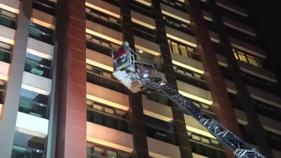 Sultangazi'de 27 katlı otelde yangın paniği