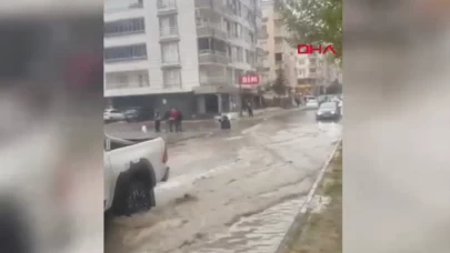 Batman’da sağanak hayatı felç etti: Cadde ve sokaklar suyla doldu