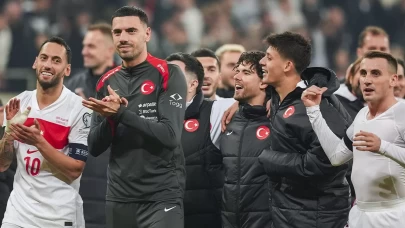 İletişim Başkanı Duran'dan Millilere tebrik