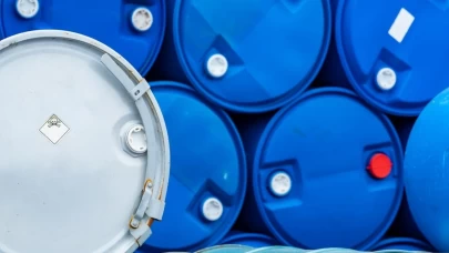 Brent petrol 64,30 dolardan işlem görüyor: ABD stok verileri ve rusya yaptırımları fiyatları etkiliyor