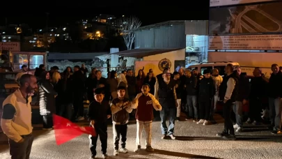 Buca Onat Tüneli çalışmaları evlerde hasara yol açtı: Bornovalılar tepki gösterdi