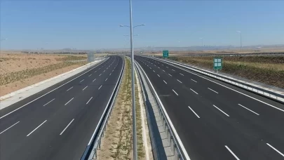 Türkiye'nin bölünmüş yol ağı 5 katına çıktı
