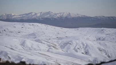 Erzurum ile Ardahan'da sis ve soğuk hava etkili oldu