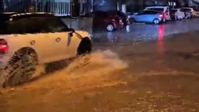 Çanakkale'de cadde ve sokaklar göle döndü