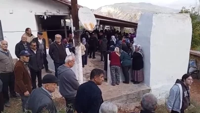 Otel odasında ölü bulunmuştu! Katliamın ardından Tokat’a gözyaşlarıyla toprağa verildi