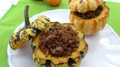 Mini bal kabağı dolması lezzetiyle büyülüyor