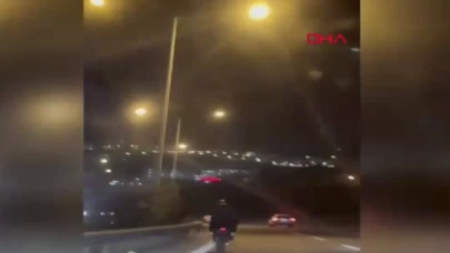 İzmir’de motosikletlilerin tehlikeli gösterisi kamerada