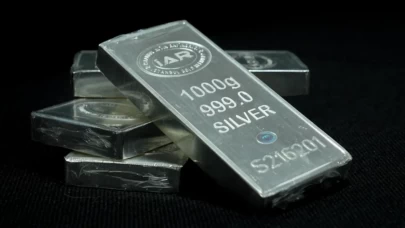 Gümüş rekor kırdı: Ons fiyatı tüm zamanların zirvesinde!