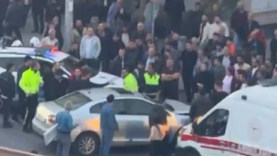 Sultangazi’de oto yıkama çalışanları ile sürücü arasında kavga: darbedilen sürücü kaçarken kaza yaptı