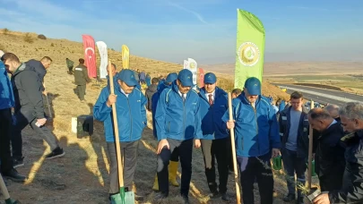 Yücel Kazancıoğlu, PTT'nin 185. kuruluş yıldönümünde ağaç dikme törenine katıldı