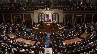 ABD Senatörleri, Hegseth’in “herkesi vur” emri iddialarını soruşturacak