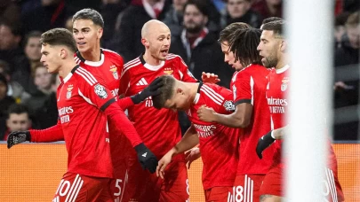 Benfica, Ajax deplasmanında ilk galibiyetini aldı