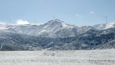 Doğu’da kış yüzünü gösterdi: 3 il beyaza büründü
