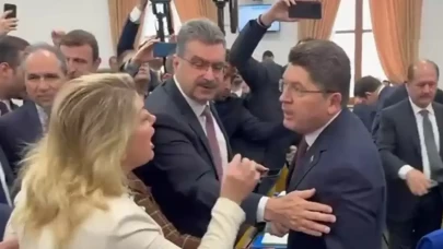 Bütçe görüşmelerini şov için kullanan ancak rezil olan CHP'lilerde son örnek Asu Kaya ve Veli Ağbaba oldu!