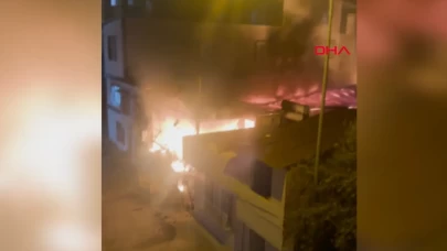 Adana’da iki katlı prefabrik evde çıkan yangın evi küle çevirdi