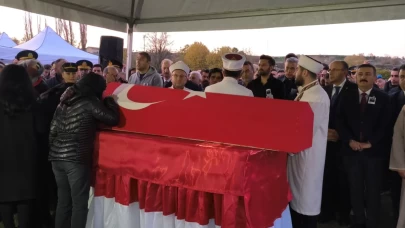 Şehit Astsubay Ramazan Yağız, çocukluk arkadaşının yanında toprağa verildi