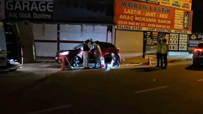 Seyir halindeki otomobilde kavga çıktı: 2 ölü, 1 ağır yaralı