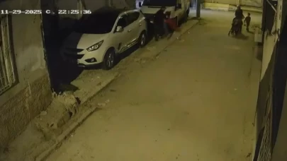 Görüntüler dehşete düşürdü! Şahıs çocuğun babası çıktı, gözaltına alındı